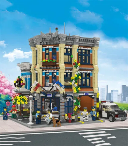City Police Station and Donut Shop Street Scene Modular Building Block Set