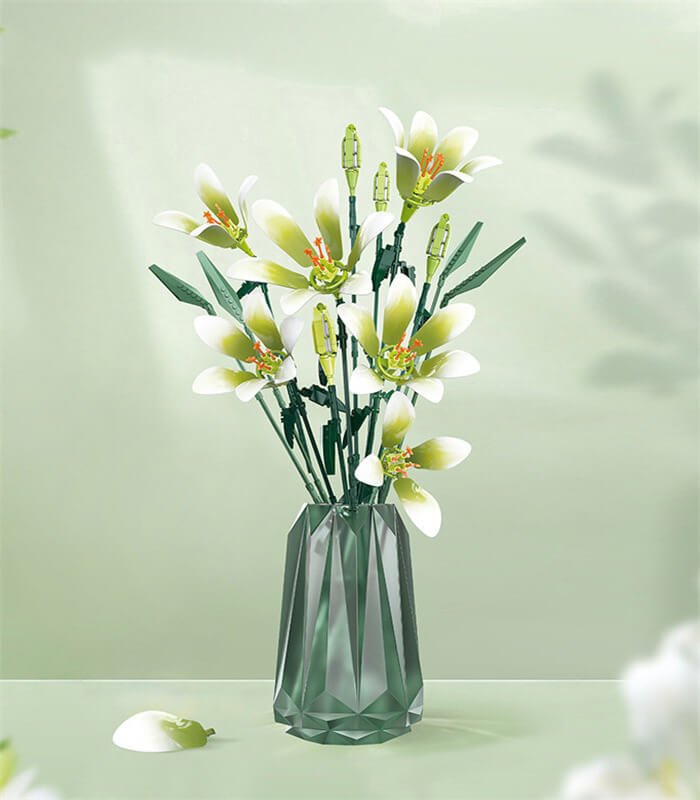 Green building block lily, building block flowers