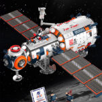 breaking Dawn Space station educational toys with light
