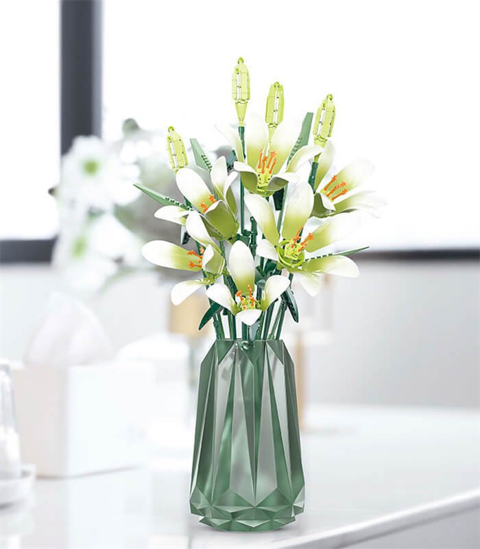 Green building block lily, building block flowers