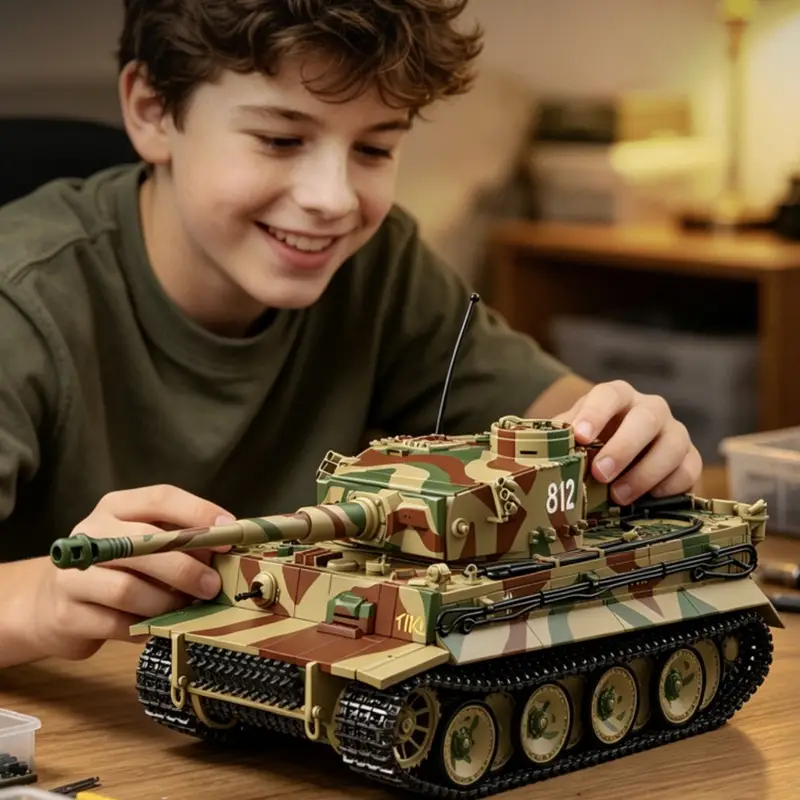 Tiger I Early Tank Building Block Set - QUANGUAN 100325 WWII Military Model 2 Tiger I Early No. 812 Building Block Model Image详情01